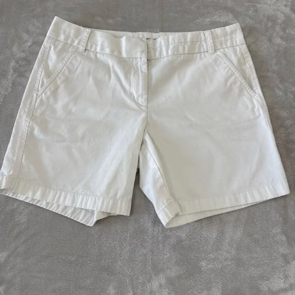 J.Crew Women's Chino Shorts Size 10 White Classic Casual Summer - Picture 2 of 5
